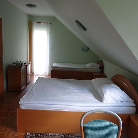 Rooms Hochkraut Celje Exterior photo