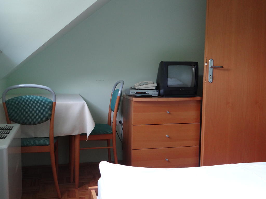 Rooms Hochkraut Celje Room photo