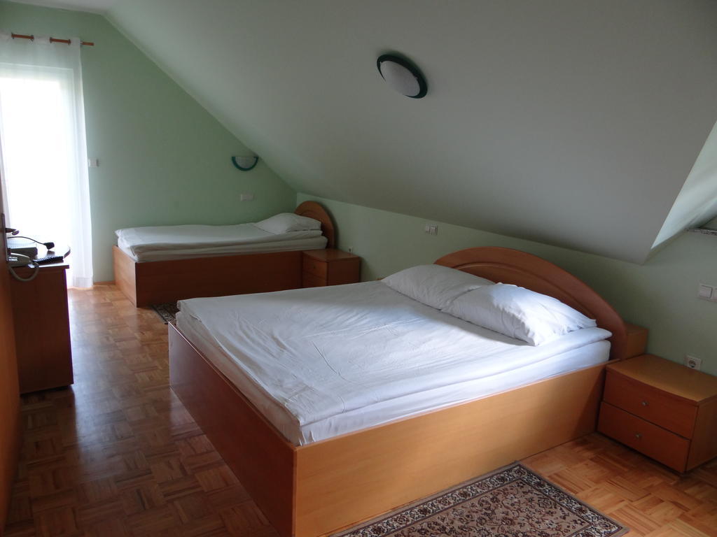 Rooms Hochkraut Celje Room photo