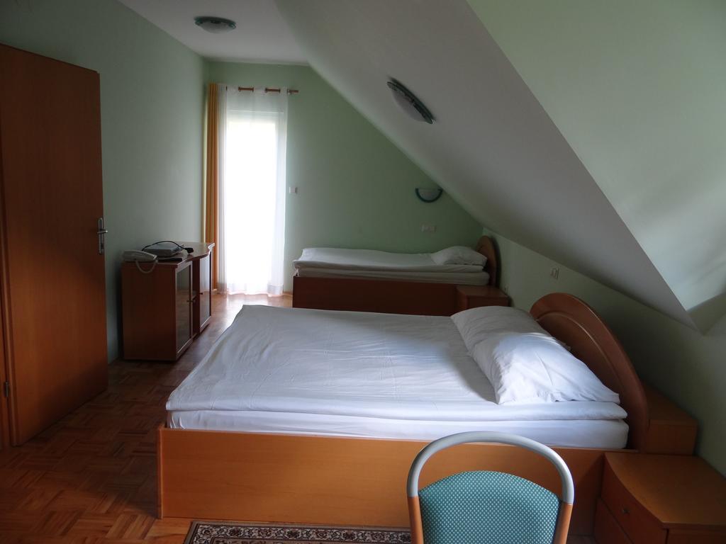 Rooms Hochkraut Celje Exterior photo